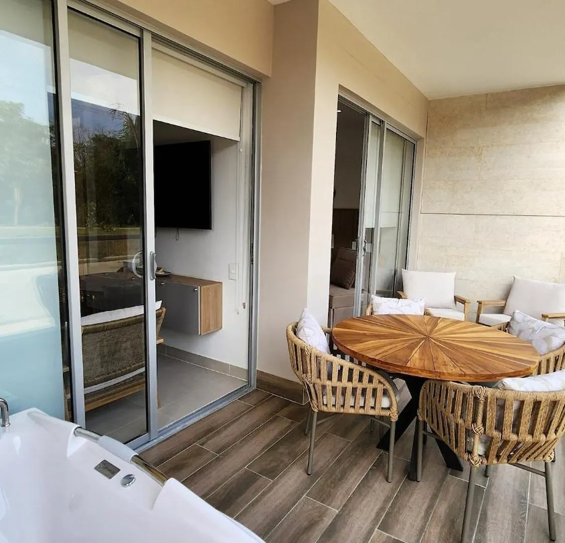Con Jacuzzi Privado, Laguna Y Paddle Board