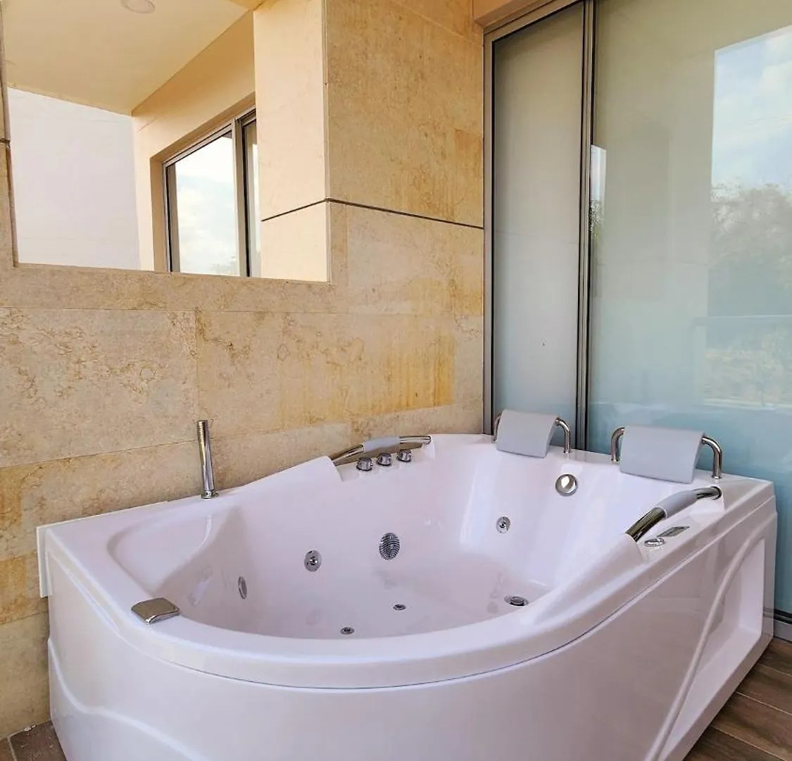 Con Jacuzzi Privado, Laguna Y Paddle Board Cartagena